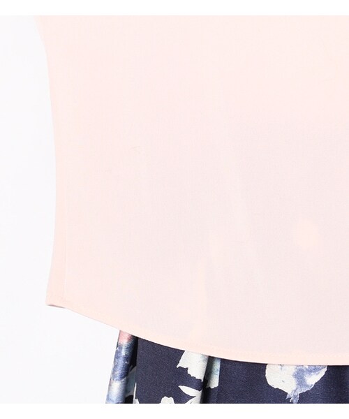 laboratory work（ラボラトリーワーク）の「ネックレス付きサテンボリューム袖ブラウス（トップス・レディース・オフホワイト/ピンクベージュ/ネイビー・M）」の9枚目の写真