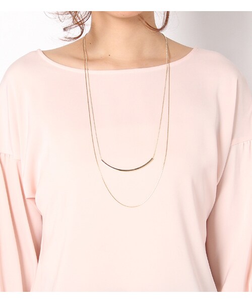 laboratory work（ラボラトリーワーク）の「ネックレス付きサテンボリューム袖ブラウス（トップス・レディース・オフホワイト/ピンクベージュ/ネイビー・M）」の7枚目の写真