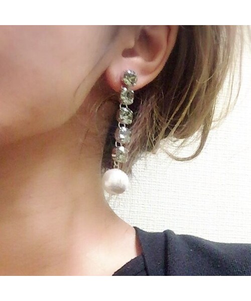 CHOUCHOU（チュチュ）の「スワロフスキーとコットンパールの連ピアス/イヤリング（ピアス（両耳用）・レディース・ブラック・Free）」の5枚目の写真
