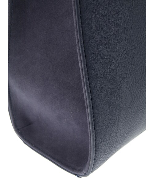 31 Sons de mode（トランテアン　ソン　ドゥ　モード）の「〔2017春 WEB先行販売〕≪新作≫スクエアフェイクレザーバッグ〔2way仕様〕（バッグ・レディース・グレー/ピンク/ネイビー/ホワイト・フリー）」の9枚目の写真