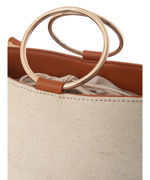 31 Sons de mode（トランテアン　ソン　ドゥ　モード）の「〔2017春 WEB先行販売〕≪新作≫金具バケツバッグ（バッグ・レディース・ベージュ/ブラック・フリー）」の9枚目の写真