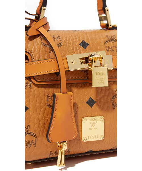 MCM(エムシーエム)の「MCM Heritage Satchel(ショルダーバッグ・レディース・Brown・One Size)」の4枚目の写真