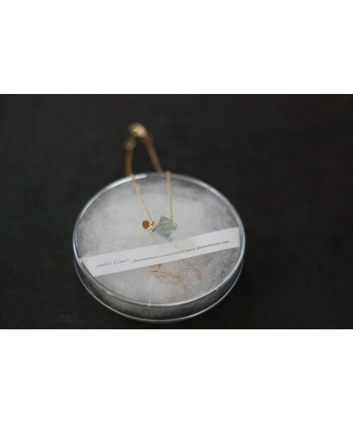 atelier bloom（アトリエブルーム）の「鉱物ブレスレット（ピアス（両耳用）・レディース・その他）」の2枚目の写真