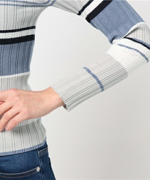 archives（アルシーヴ）の「マルチボーダーオフショルダーニットプルオーバー（ニット/セーター・レディース・グレー/ベージュ/ピンク・MEDIUM）」の9枚目の写真