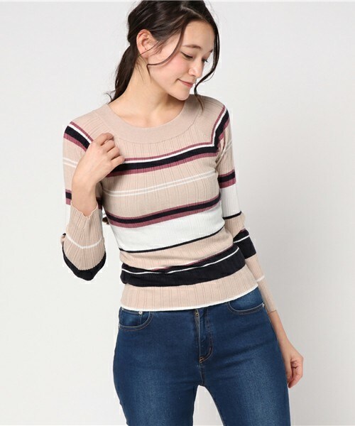 archives（アルシーヴ）の「マルチボーダーオフショルダーニットプルオーバー（ニット/セーター・レディース・グレー/ベージュ/ピンク・MEDIUM）」の4枚目の写真