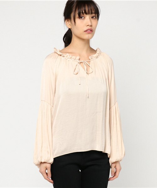 archives（アルシーヴ）の「2way袖ボリュームブラウス（シャツ/ブラウス・レディース・アイボリー/キャメル/ピンク・MEDIUM）」の4枚目の写真