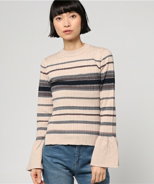 archives（アルシーヴ）の「マルチボーダー袖フレアプルオーバー（ニット/セーター・レディース・オフホワイト/ベージュ/ネイビー・MEDIUM）」の2枚目の写真