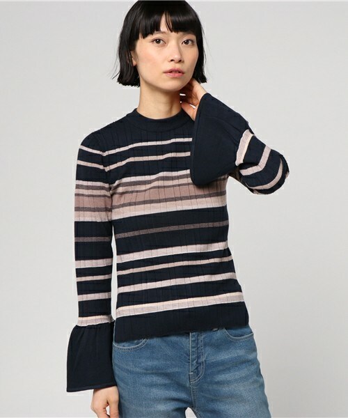 archives（アルシーヴ）の「マルチボーダー袖フレアプルオーバー（ニット/セーター・レディース・オフホワイト/ベージュ/ネイビー・MEDIUM）」の3枚目の写真