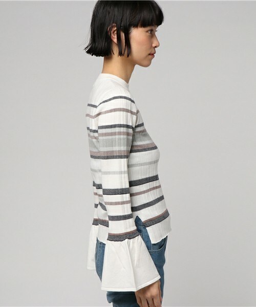 archives（アルシーヴ）の「マルチボーダー袖フレアプルオーバー（ニット/セーター・レディース・オフホワイト/ベージュ/ネイビー・MEDIUM）」の5枚目の写真