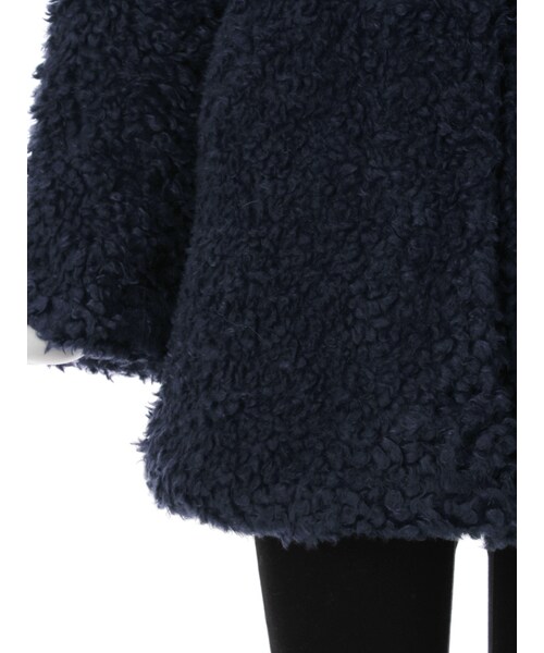 EMODA（エモダ）の「CURLY フェイクファーボリュームコート（ジャケット/アウター・レディース・グレー/ブラック/ネイビー・F）」の9枚目の写真