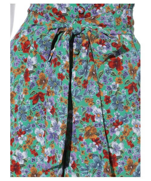 LILY BROWN（リリーブラウン）の「ヴィンテージ花柄ロンパース