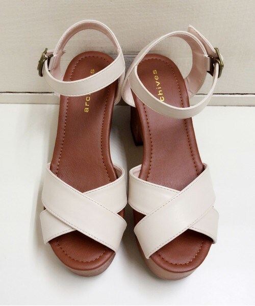 archives（アルシーヴ）の「【WEB限定予約】クロスベルトサンダル（サンダル・レディース・オフホワイト/ブラック/ピンク・MEDIUM/LARGE）」の5枚目の写真