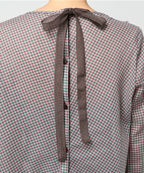 AKANE UTSUNOMIYA（アカネウツノミヤ）の「AKANE UTSUNOMIYA バックボタンシャツ（シャツ/ブラウス・レディース・ピンク・38）」の5枚目の写真