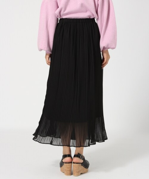 LOWRYS FARM（ローリーズファーム）の「★WEB先行予約アイテム★ラッフルヘムプリーツロングスカート（スカート・オフ/ブラック/グレー/レッド）」の7枚目の写真