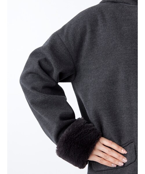 w closet（ダブルクローゼット）の「ファー袖フード付きコート（ジャケット/アウター・レディース・グレージュ/キャメル/チャコール・FREE）」の11枚目の写真