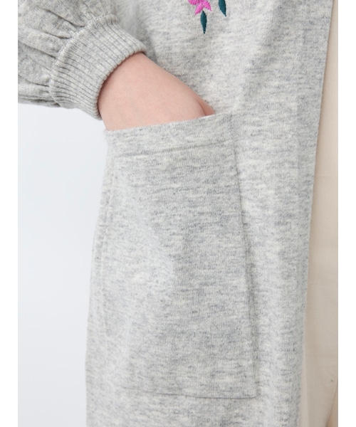 w closet（ダブルクローゼット）の「刺繍入りロングカーディガン（トップス・レディース・グレー/ピンク/ブラック・FREE）」の8枚目の写真