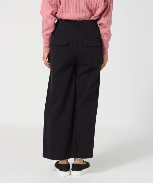 LOWRYS FARM（ローリーズファーム）の「ベーカーパンツ（パンツ・カーキ/ネイビー）」の5枚目の写真