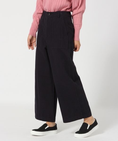 LOWRYS FARM（ローリーズファーム）の「ベーカーパンツ（パンツ・カーキ/ネイビー）」の2枚目の写真