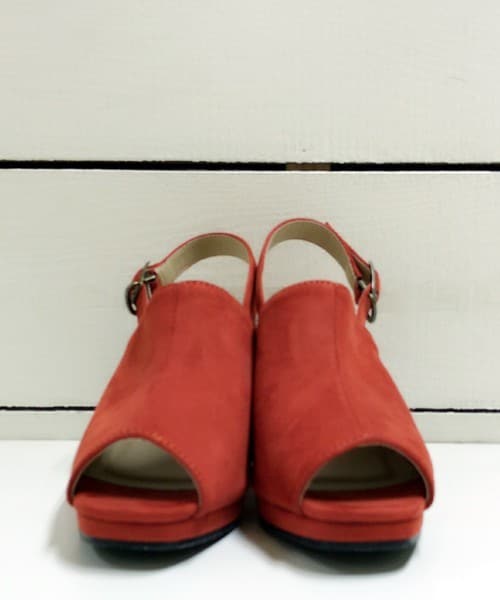 archives（アルシーヴ）の「【WEB限定予約】バックストラップサンダル（サンダル・レディース・アイボリー/ブラック/オレンジ・MEDIUM/LARGE）」の10枚目の写真