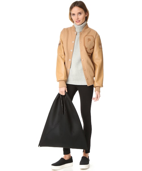 Maison Margiela（メゾンマルジェラ）の「MM6 Hobo Bag（バックパック/リュック・レディース・Black・One Size）」の2枚目の写真