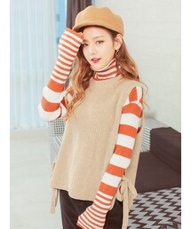 KORMARCH | サイドストラップラウンドネックベスト(ベスト)