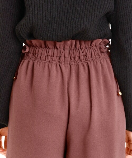 MAJESTIC LEGON（マジェスティックレゴン）の「脇リボンシャーリングワイドパンツ（パンツ・レディース・ブラウン柄/D/ピンク/キャメル/ブラック・S/M/L）」の12枚目の写真