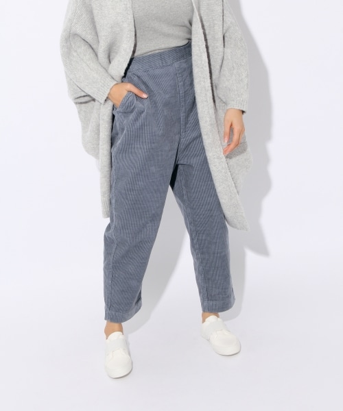 niko and...（ニコアンド）の「コーデュロイテーパーパンツ（パンツ・オフホワイト/オレンジ/カーキ/ブルー）」の3枚目の写真