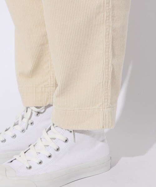 niko and...（ニコアンド）の「コーデュロイテーパーパンツ（パンツ・オフホワイト/オレンジ/カーキ/ブルー）」の13枚目の写真