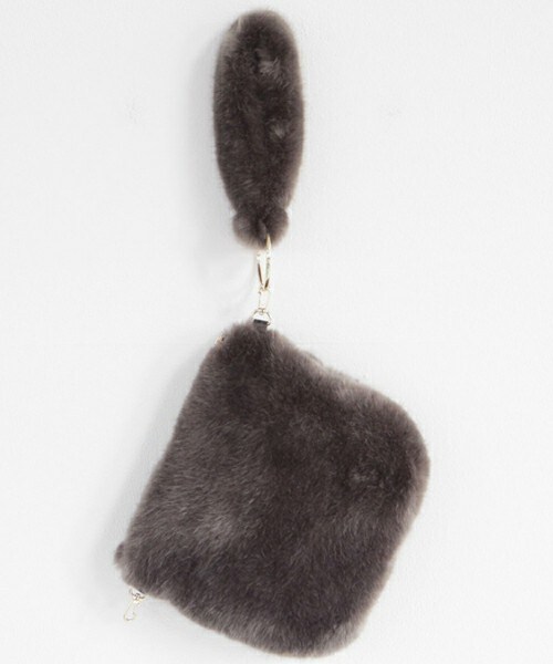 DHOLIC（ディーホリック）の「2WAYフェイクファークラッチバッグ（クラッチバッグ・レディース・FREE）」の3枚目の写真