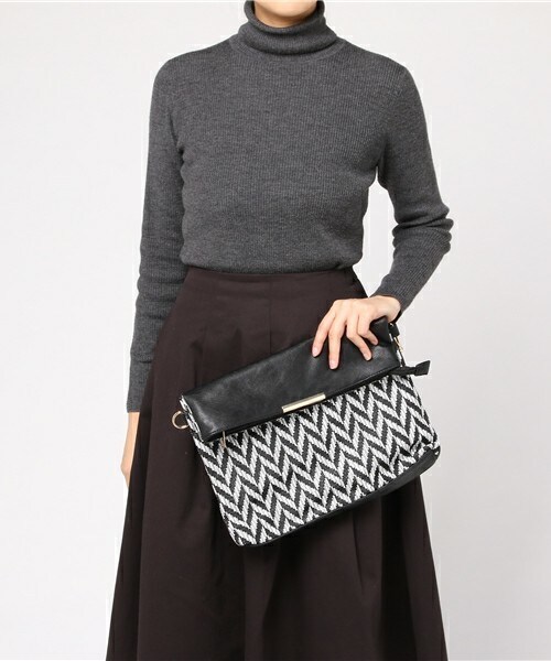 archives（アルシーヴ）の「カラーシート2wayショルダーバッグ（ショルダーバッグ・レディース・アイボリー/ブラック・MEDIUM）」の8枚目の写真