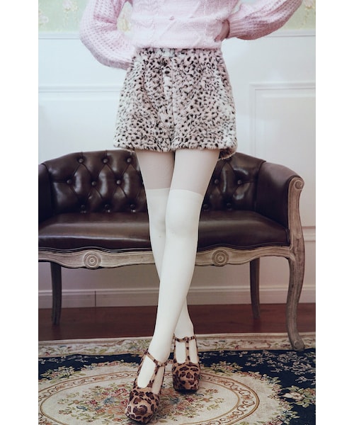 Bobon21(ボボンニジュウイチ)の「ヒョウ柄フェイクファーショーパン(その他パンツ・レディース・ピンク×ヒョウ柄・S/M/L)」の1枚目の写真