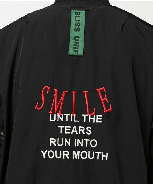 UNIF（ユニフ）の「UNIF SMILE・ボンバージャケット UMJ-1096