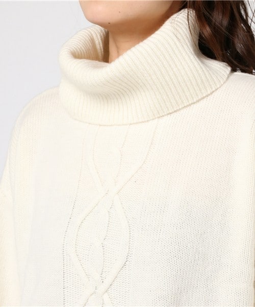 INTERPLANET（インタープラネット）の「ラムウールケーブルタートルニット（ニット/セーター・レディース・オフホワイト/グレー/オートミール・FREE）」の7枚目の写真