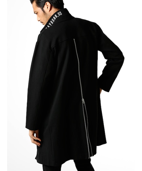 ジャケット・アウター Luv Luv maison（ラブメゾン）の「襟裏刺繍バックZIPチェスターコート