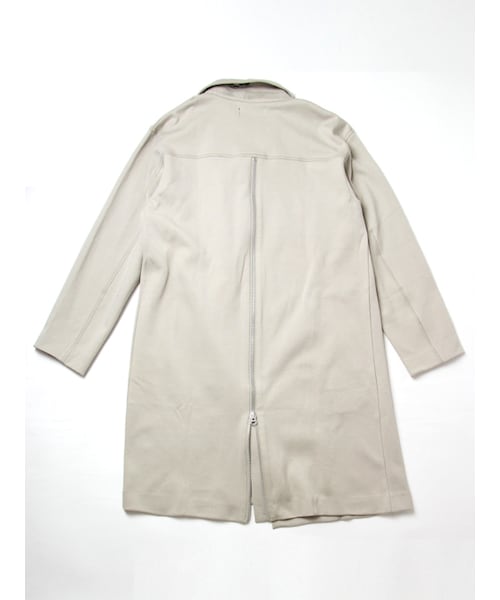 Luv maison（ラブメゾン）の「襟裏刺繍バックZIPチェスターコート