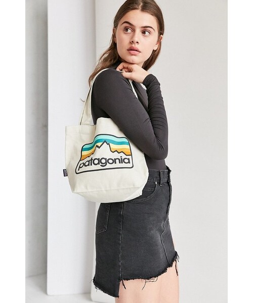 patagonia(パタゴニア)の「Patagonia Mini Tote Bag(トートバッグ・レディース・White・ONE SIZE)」の2枚目の写真