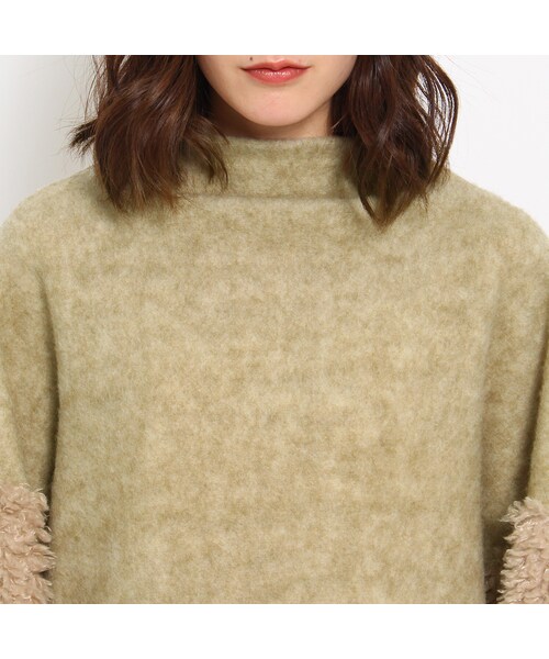 OZOC（オゾック）の「ファー切り替えボリュームニットソー（トップス・レディース・ベージュ/オフホワイト/グレー・その他）」の7枚目の写真