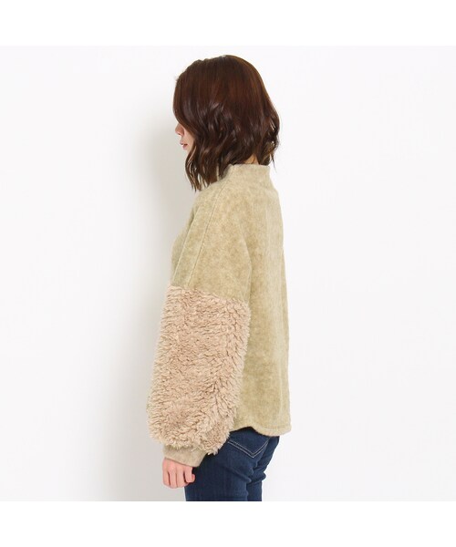OZOC（オゾック）の「ファー切り替えボリュームニットソー（トップス・レディース・ベージュ/オフホワイト/グレー・その他）」の5枚目の写真