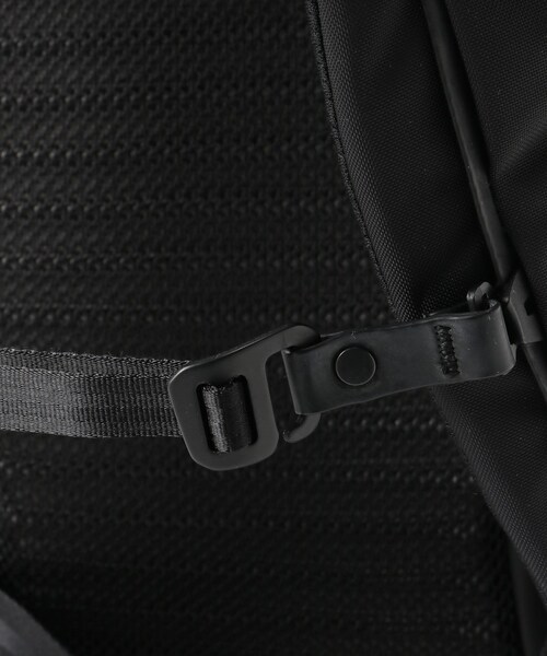 JOURNAL STANDARD relume（ジャーナルスタンダード　レリューム）の「ALCHEMY EQUIPMENT / アルケミーエキップメント : 30L ROLL TOP DAYPACK（バッグ・ブラック/フリー/残り1点）」の17枚目の写真