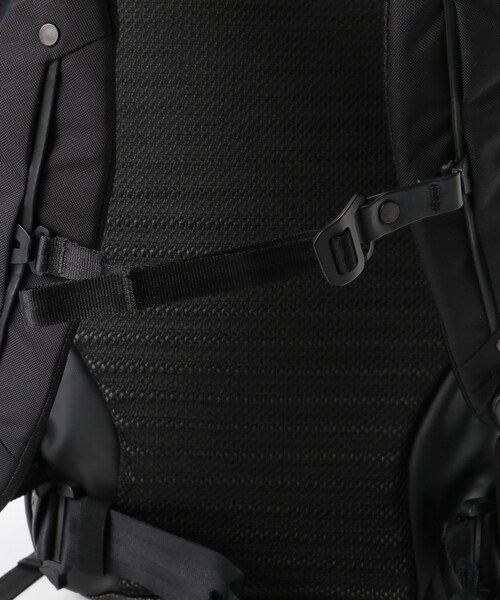 JOURNAL STANDARD relume（ジャーナルスタンダード　レリューム）の「ALCHEMY EQUIPMENT / アルケミーエキップメント : 30L ROLL TOP DAYPACK（バッグ・ブラック/フリー/残り1点）」の16枚目の写真