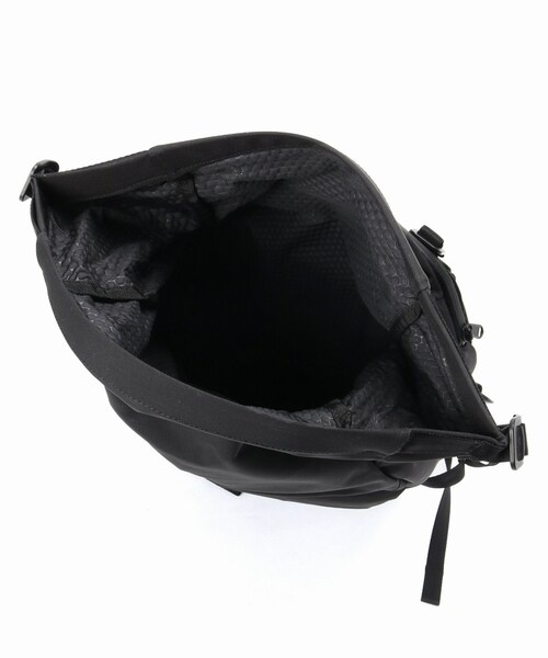 JOURNAL STANDARD relume（ジャーナルスタンダード　レリューム）の「ALCHEMY EQUIPMENT / アルケミーエキップメント : 30L ROLL TOP DAYPACK（バッグ・ブラック/フリー/残り1点）」の7枚目の写真