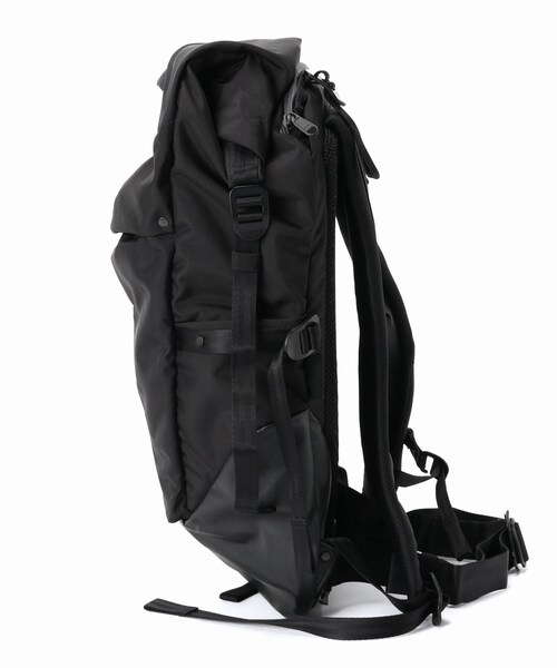 JOURNAL STANDARD relume（ジャーナルスタンダード　レリューム）の「ALCHEMY EQUIPMENT / アルケミーエキップメント : 30L ROLL TOP DAYPACK（バッグ・ブラック/フリー/残り1点）」の3枚目の写真