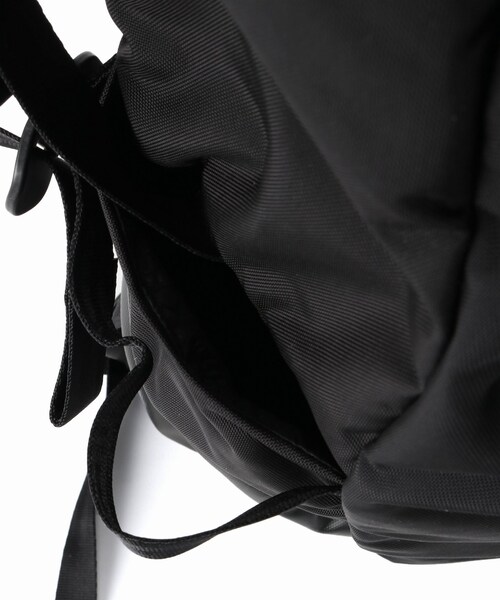 JOURNAL STANDARD relume（ジャーナルスタンダード　レリューム）の「ALCHEMY EQUIPMENT / アルケミーエキップメント : 30L ROLL TOP DAYPACK（バッグ・ブラック/フリー/残り1点）」の12枚目の写真