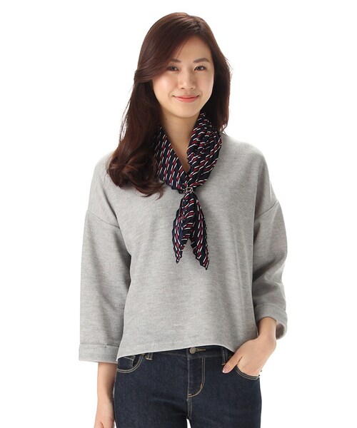 Honeys（ハニーズ）の「スカーフ付プルオーバー（カットソー・Tシャツ・レディース・アイボリー/クロ/コン/ピンク/杢グレー・Ｍ/Ｌ）」の3枚目の写真