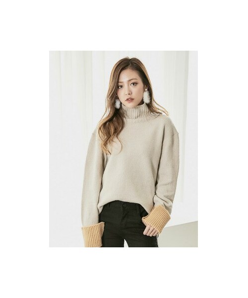 KORMARCH(コマチ)の「ハイネックプルオーバー(ニット/セーター・レディース・FREEサイズ)」の1枚目の写真