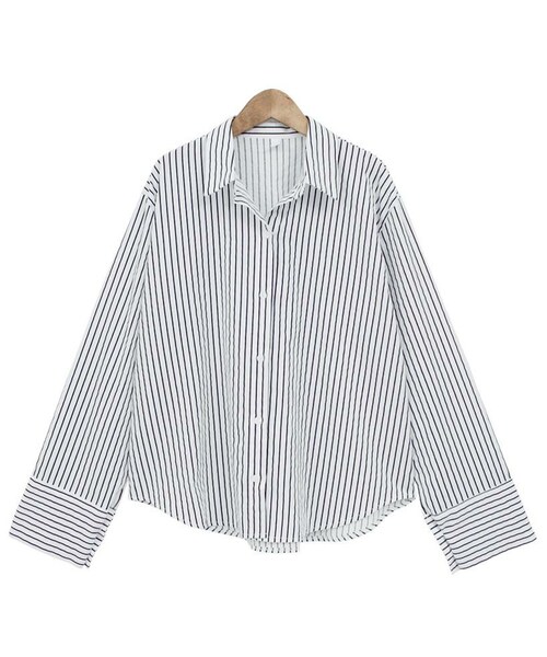 Dailyabout(デイリーアバウト)の「ベーシックストライプルーズフィットコットンシャツ(P0000WPL)(シャツ/ブラウス・レディース・FREE)」の1枚目の写真