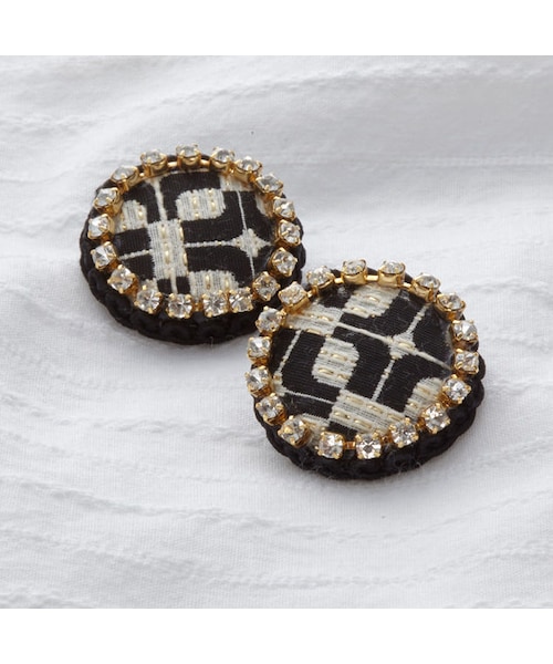 Hime.（ヒメ）の「Hime.フランス製生地くるみボタンイヤリング（イヤリング・レディース・その他）」の4枚目の写真