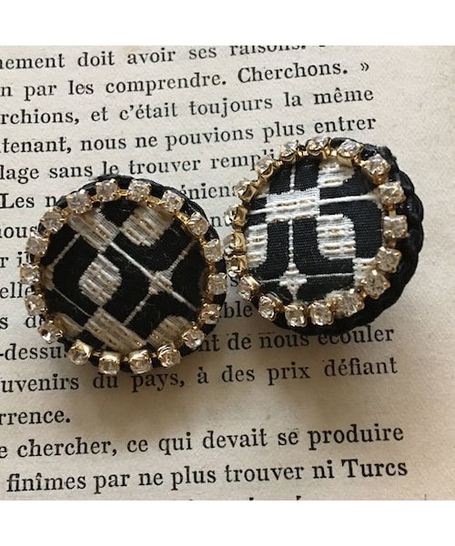 Hime.（ヒメ）の「Hime.フランス製生地くるみボタンイヤリング（イヤリング・レディース・その他）」の7枚目の写真