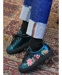 KORMARCH | フラワーパターンポイントスニーカー(スニーカー)