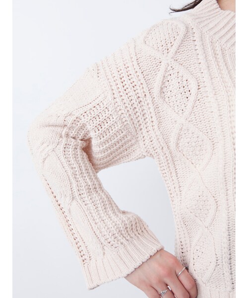 w closet（ダブルクローゼット）の「モールヤーンケーブル編みニット（トップス・レディース・Lベージュ/ラベンダー/Dピンク・FREE）」の8枚目の写真